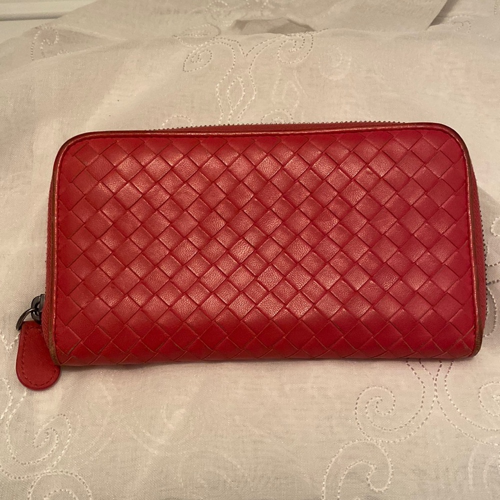 Bottega Veneta Intriccato pink zip wallet